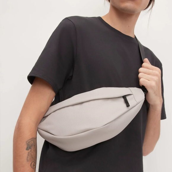 Everlane Handbags - Everlane The Renew Transit Fanny Pack